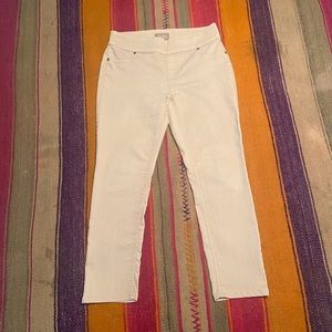 Chico’s Pull On Jeans Light Beige Size 0 Reg size 4